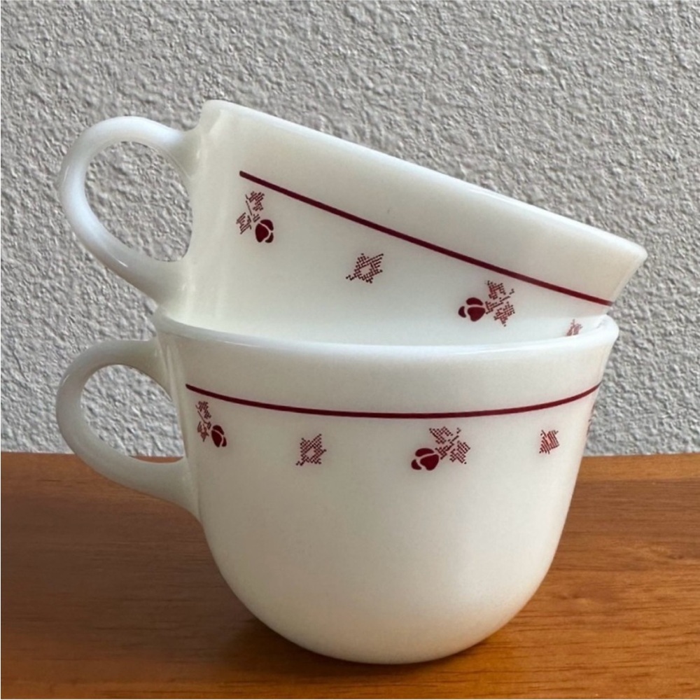 Set of 4 Vintage Pyrex/Corning Milk Glass Cups Coffee Mug Cup Retro - Picture 4 of 5